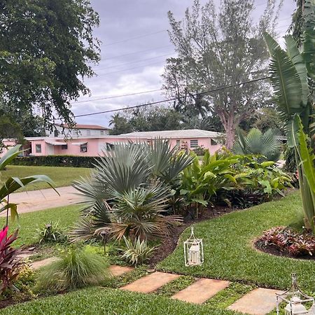 Paradise Gardens-Wilton Manors- Male Only Exterior photo