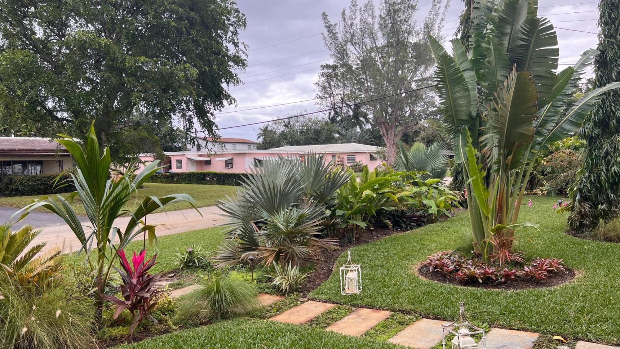 Paradise Gardens-Wilton Manors- Male Only Exterior photo